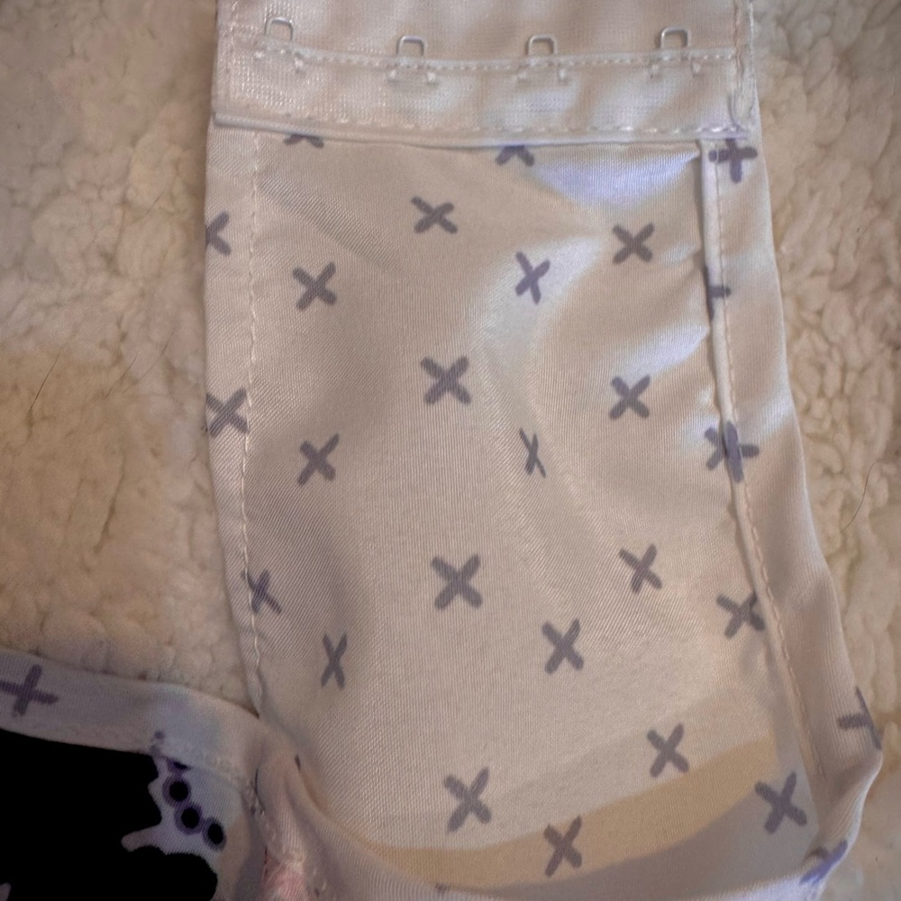 Butterfly Pattern Top - Picture 4 of 4
